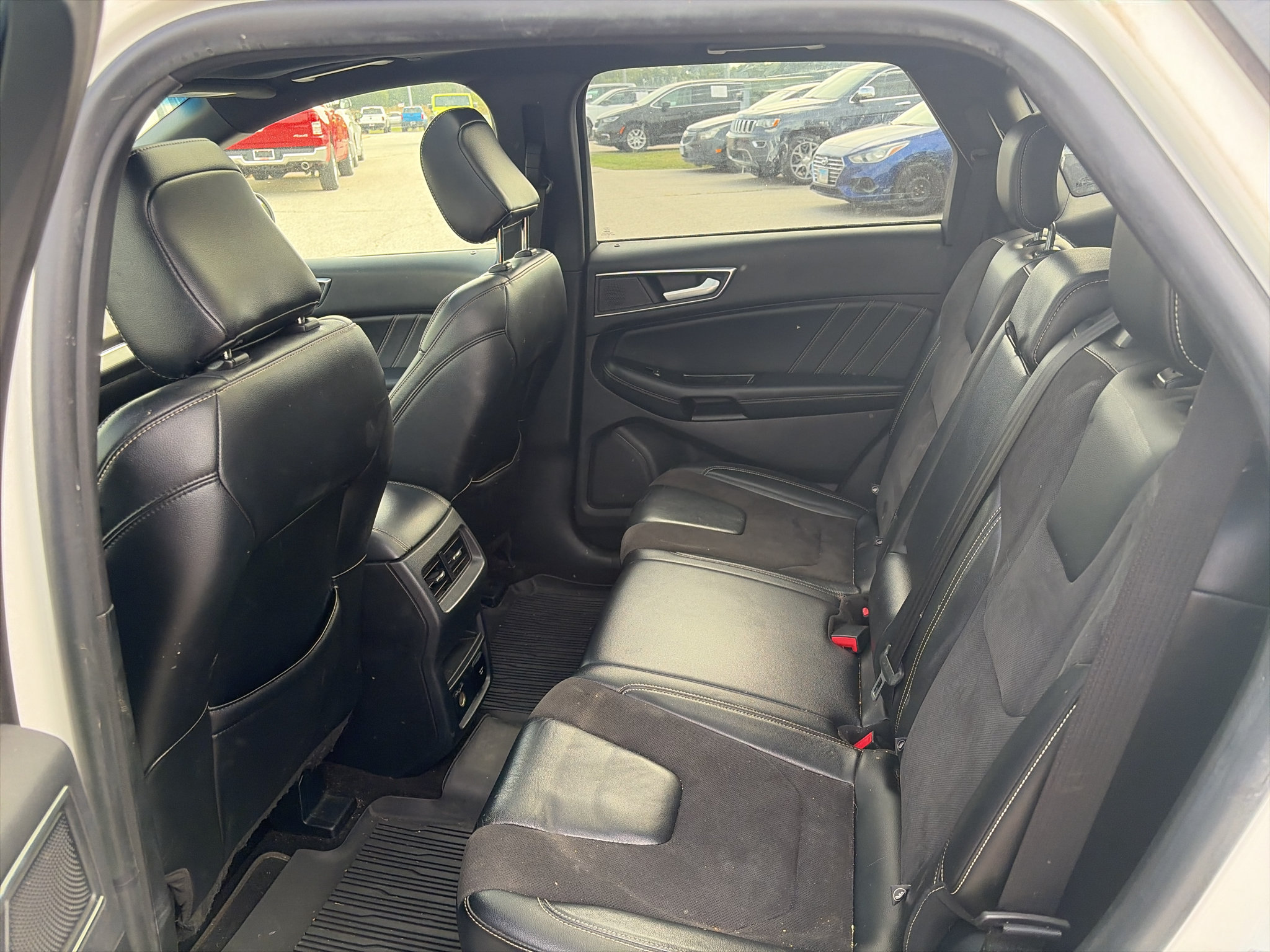 Used 2020 Ford Edge ST w/ Cold Weather Package AWD/4WD image 13