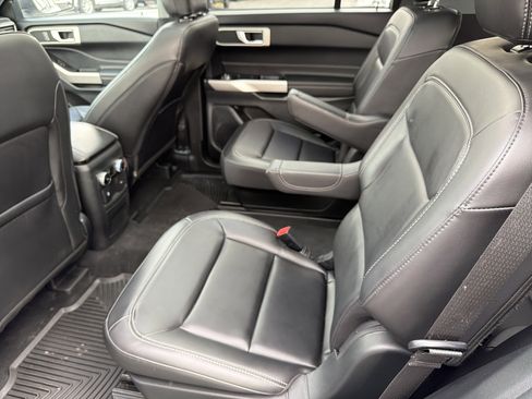 Used 2023 Ford Explorer XLT w/ Equipment Group 202A AWD/4WD image 25