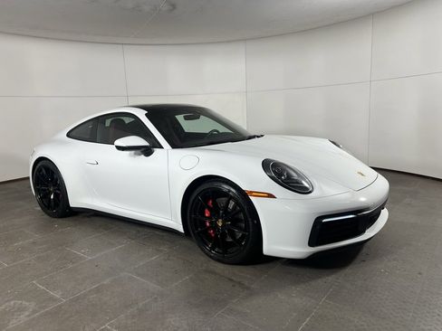 Certified 2022 Porsche 911 Carrera 4S image 9