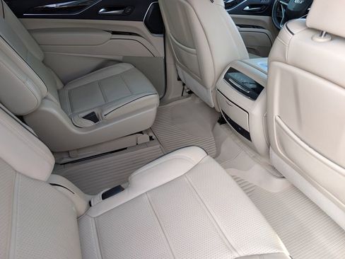 Used 2023 Cadillac Escalade ESV Premium Luxury w/ Performance Package image 22