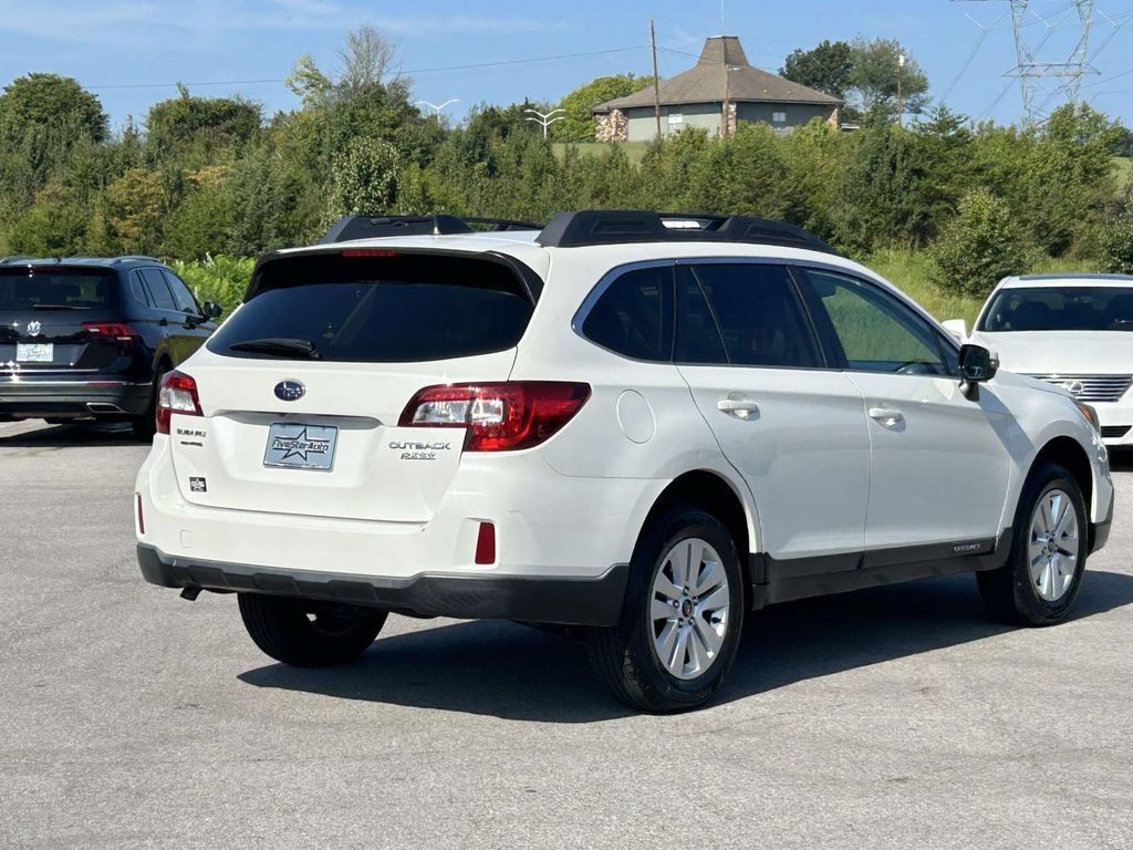 Used 2017 Subaru Outback 2.5i Premium AWD/4WD image 7