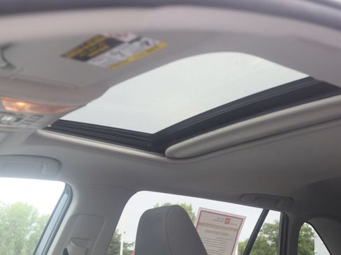 Certified 2021 Toyota RAV4 XLE w/ Convenience Package AWD/4WD image 31