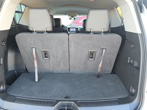 Used 2017 GMC Acadia SLT image 30