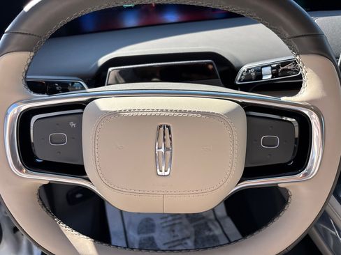 Certified 2024 Lincoln Nautilus Reserve AWD/4WD image 16