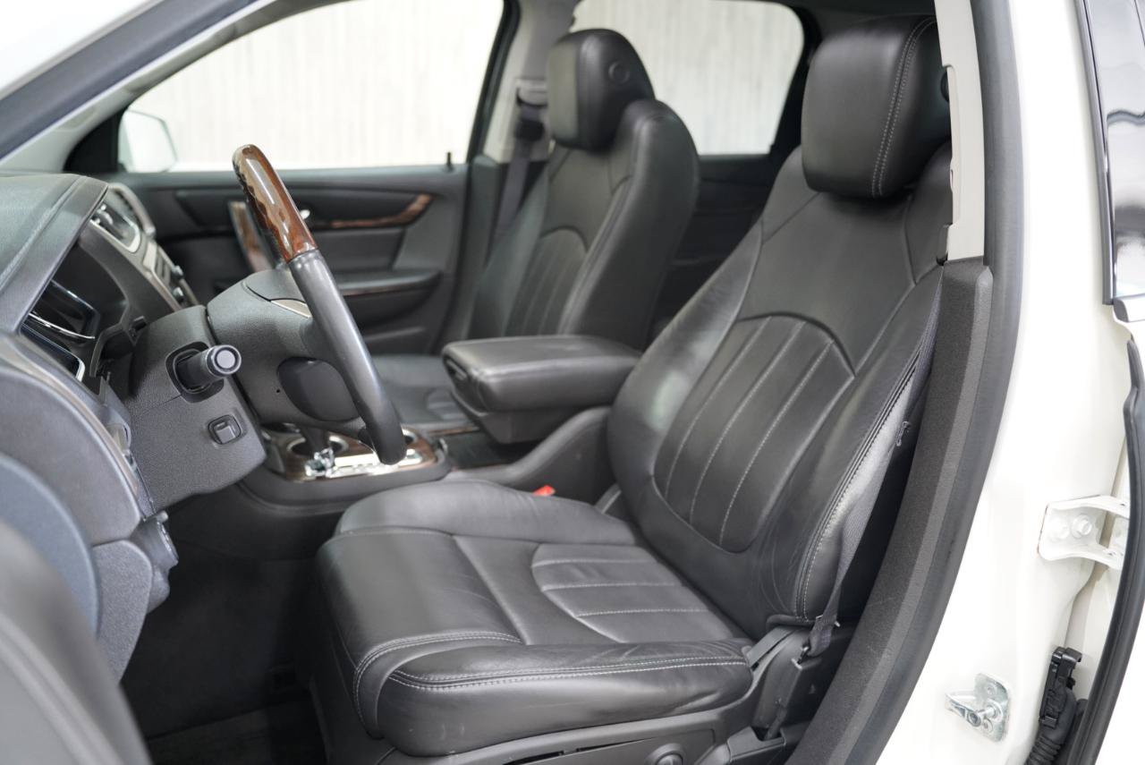 Used 2013 GMC Acadia Denali FWD image 25