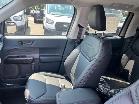 New 2025 Ford Maverick Lariat w/ Black Appearance Package image 16
