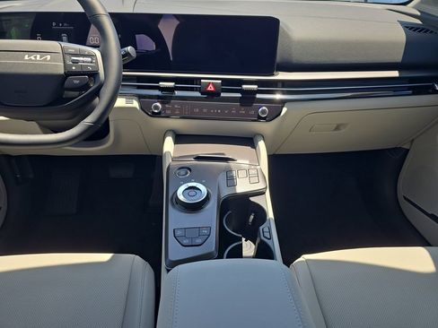 New 2026 Kia Sportage EX AWD/4WD image 15