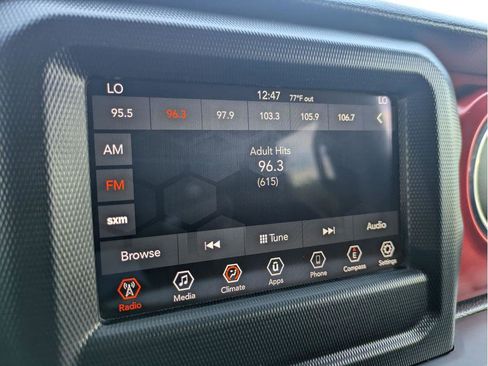 Used 2018 Jeep Wrangler Unlimited Rubicon image 25