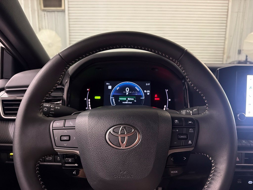 Used 2026 Toyota Camry SE FWD image 22