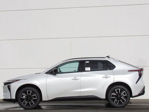 New 2026 Toyota bZ FWD image 4
