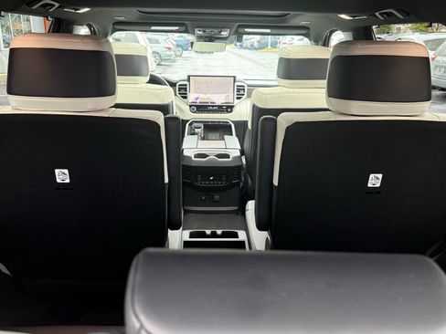 Used 2025 Toyota Sequoia Capstone image 35