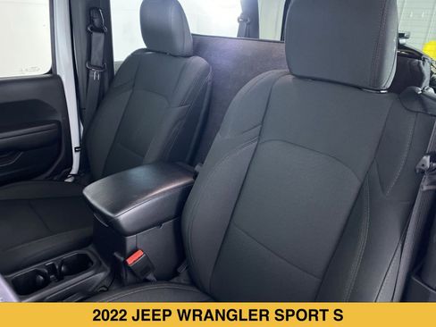 Used 2022 Jeep Wrangler Sport AWD/4WD image 10