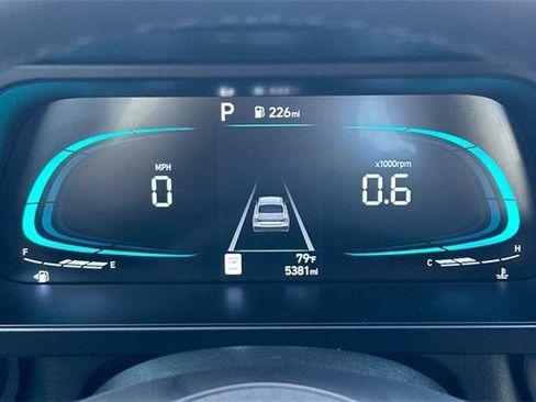 Certified 2025 Hyundai Elantra Sport image 24