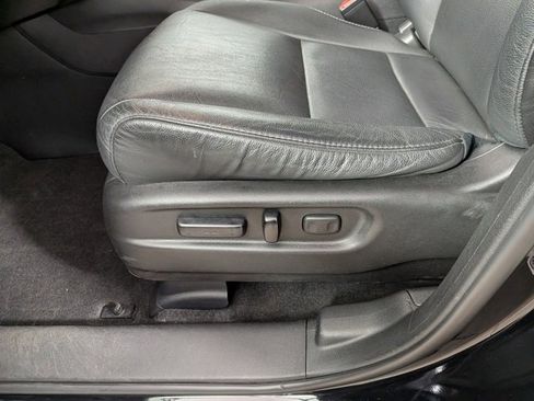 Used 2021 Honda Pilot Touring image 16