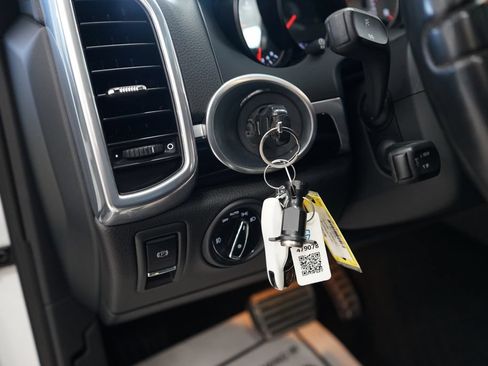 Used 2014 Porsche Cayenne S AWD/4WD image 29
