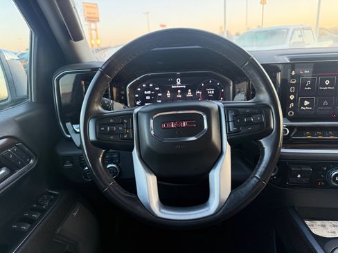 Used 2022 GMC Sierra 1500 SLT w/ SLT Premium Plus Package AWD/4WD image 16