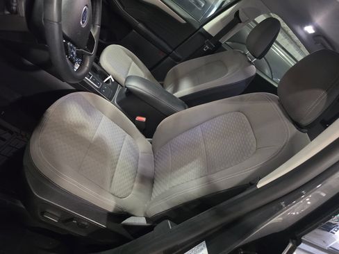 Used 2022 Ford Escape SE w/ SE Sport Appearance Package AWD/4WD image 6