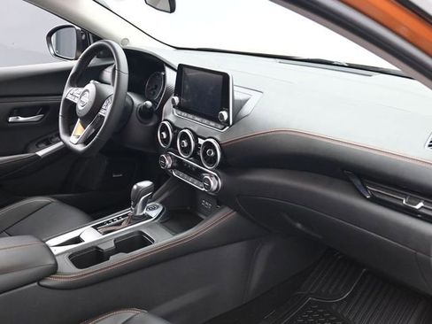 Used 2023 Nissan Sentra SR w/ SR Premium Package image 28