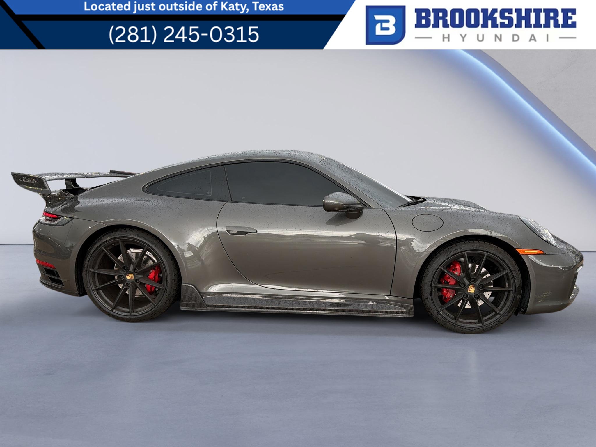 Used 2022 Porsche 911 Carrera RWD image 1