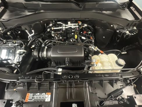 Used 2022 Ford Explorer XLT AWD/4WD image 23
