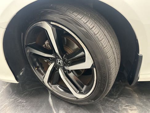 Used 2018 Honda Accord Sport image 33