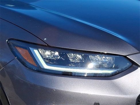 Certified 2024 Honda HR-V EX-L image 8