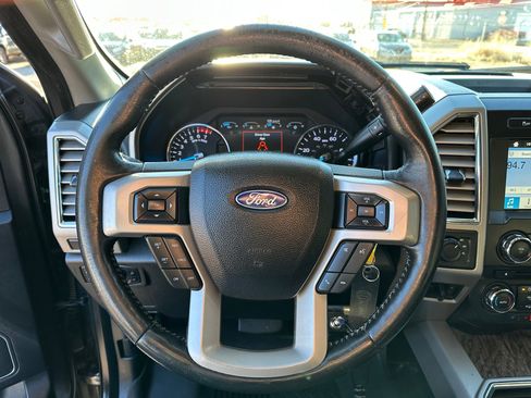 Used 2017 Ford F250 Lariat w/ Chrome Package image 14