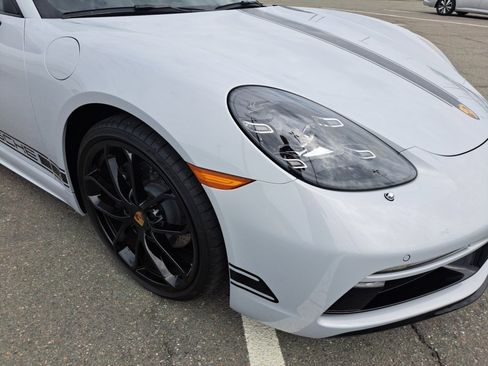 Used 2024 Porsche 718 Cayman image 19