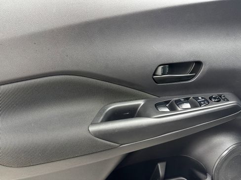 Used 2020 Nissan Kicks S FWD image 35