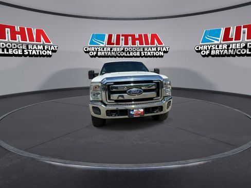 Used 2016 Ford F250 XL w/ Power Equipment Group AWD/4WD image 3