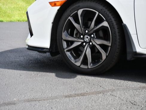 Used 2019 Honda Civic Sport image 12