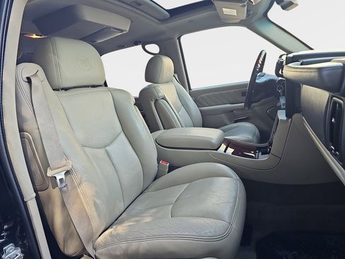 Used 2006 Cadillac Escalade ESV Platinum AWD/4WD image 12