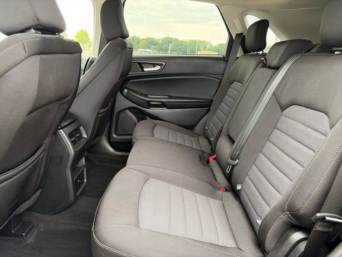 Used 2024 Ford Edge SE w/ Black Appearance Package AWD/4WD image 25