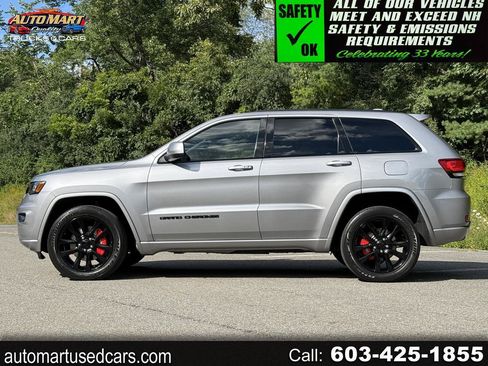 Used 2021 Jeep Grand Cherokee Laredo X AWD/4WD image 1
