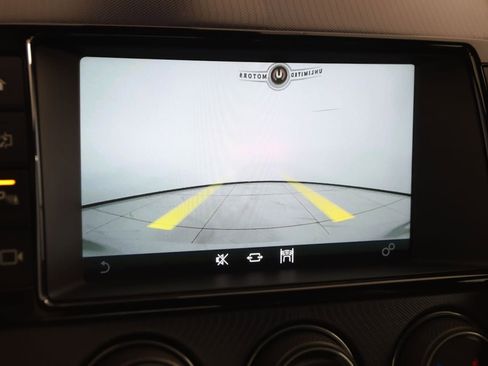 Used 2018 Jaguar F-TYPE R-Dynamic RWD image 10