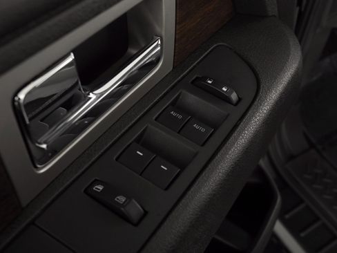 Used 2014 Ford F150 Lariat w/ Equipment Group 502A Luxury image 26