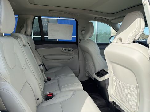New 2026 Volvo XC90 B6 Ultra w/ Protection Package Premier AWD/4WD image 16