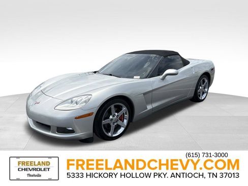 Used 2005 Chevrolet Corvette Convertible w/ Preferred Equipment Group RWD image 7