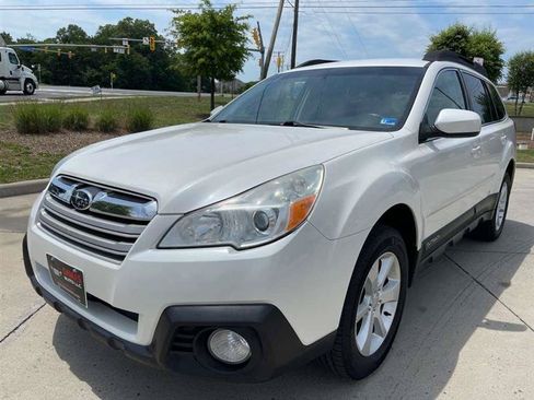 Used 2014 Subaru Outback 2.5i Premium AWD/4WD image 9