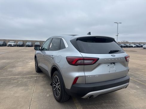 Used 2023 Ford Escape Active image 11