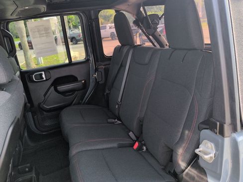 Certified 2024 Jeep Wrangler Unlimited Rubicon AWD/4WD image 12