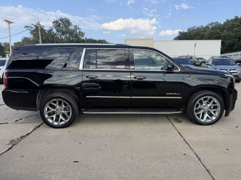 Used 2017 GMC Yukon XL Denali w/ Open Road Package AWD/4WD image 7