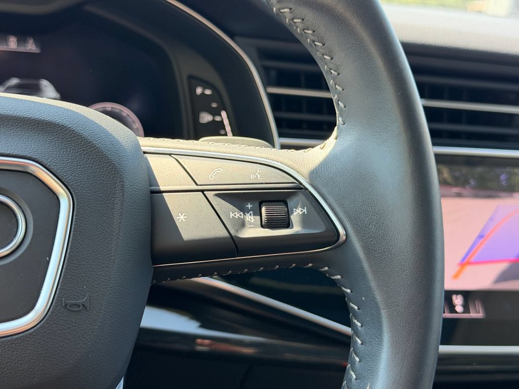 Used 2019 Audi Q8 Premium Plus AWD/4WD image 16