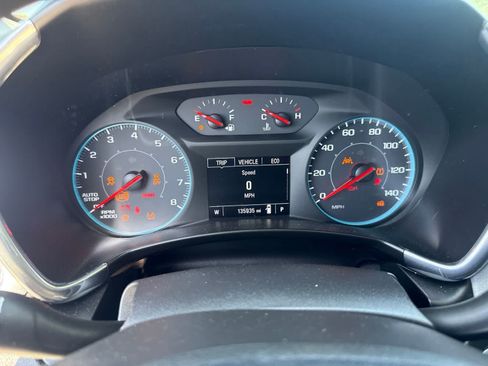 Used 2020 Chevrolet Equinox LS FWD image 20