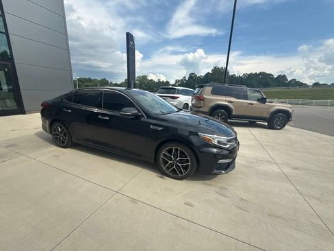 Used 2020 Kia Optima SE FWD image 2