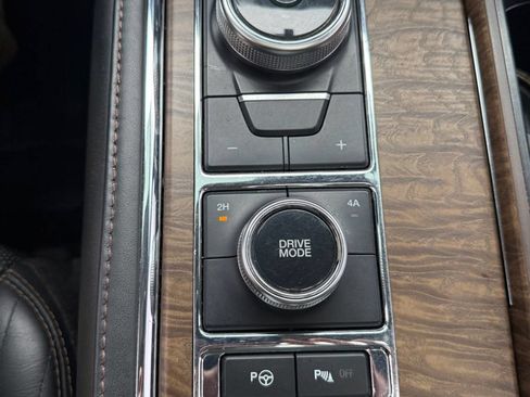 Used 2020 Ford Expedition Platinum AWD/4WD image 24