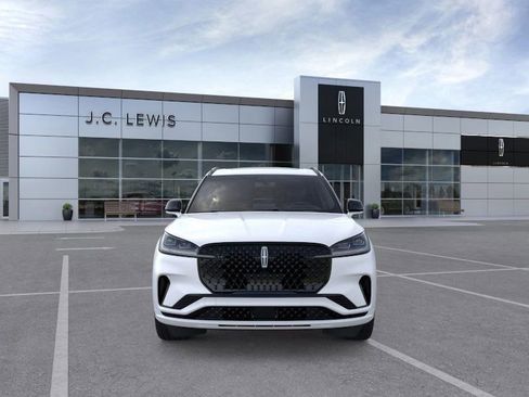 New 2025 Lincoln Aviator Black Label w/ Jet Appearance Package image 6