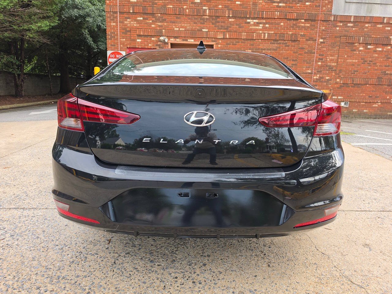 Used 2020 Hyundai Elantra SEL FWD image 3