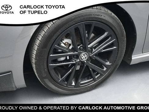 Used 2025 Toyota Camry SE w/ Convenience Package FWD image 16