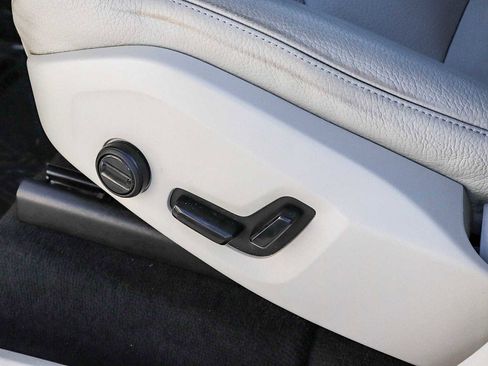 Used 2022 Volvo XC90 T8 Inscription Expression w/ Advanced Package image 26